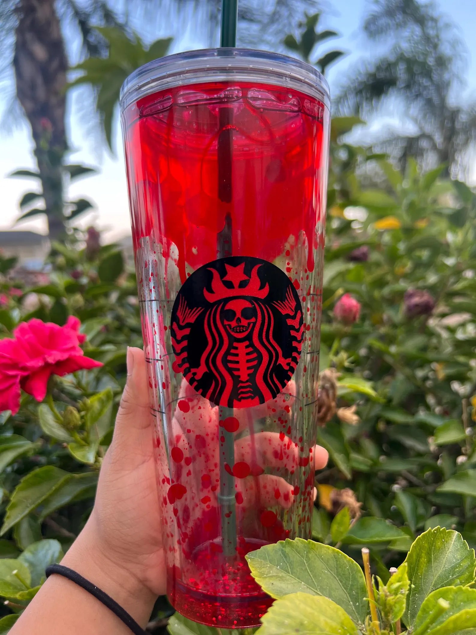 Spooky Blood Drip Halloween Cup 🎃 – Limited 2025 Edition